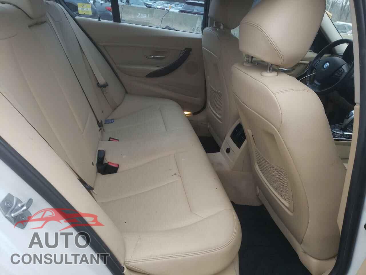 BMW 3 SERIES 2016 - WBA8A3C53GK551608