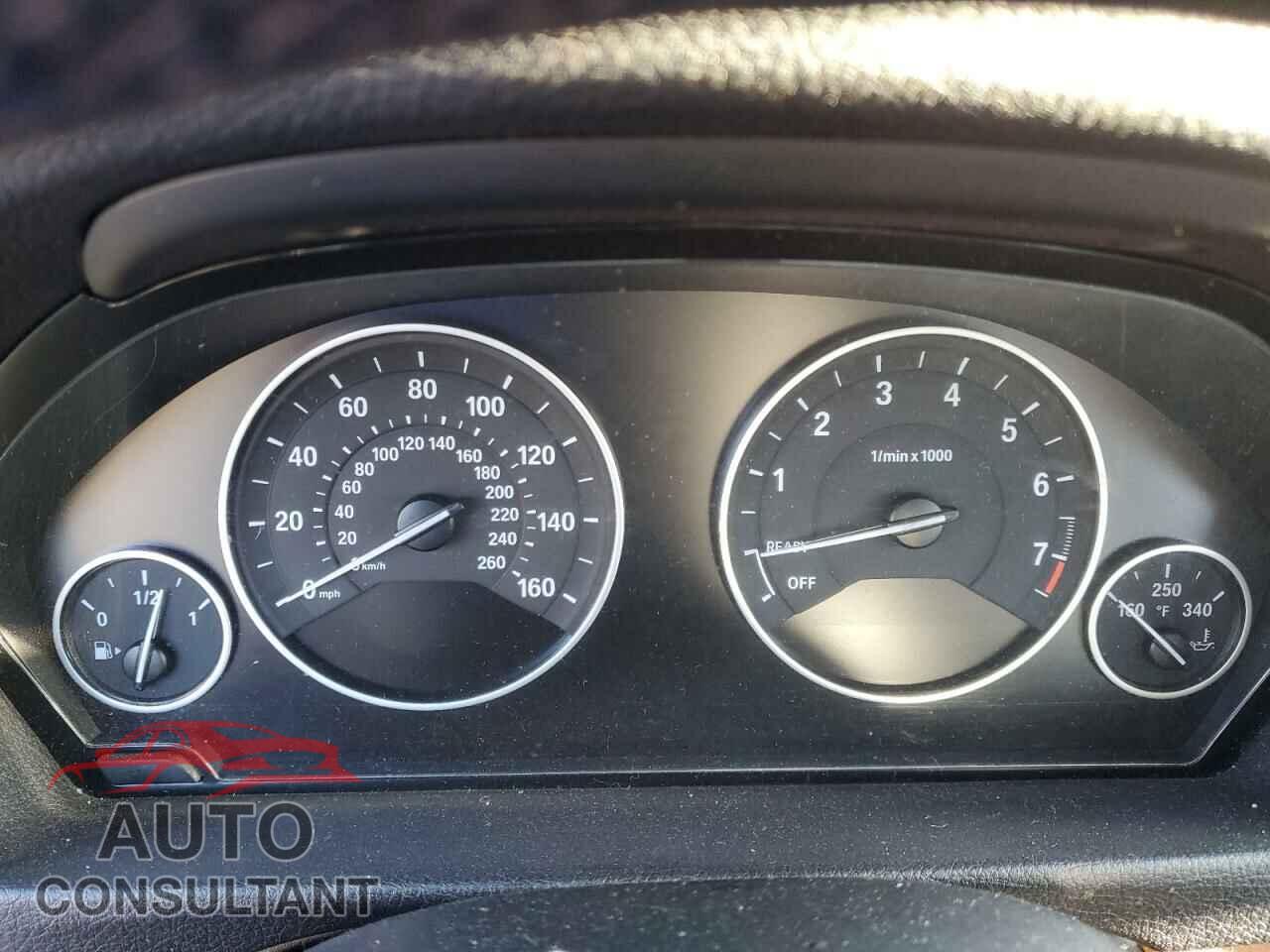 BMW 3 SERIES 2016 - WBA8E3G54GNU03898