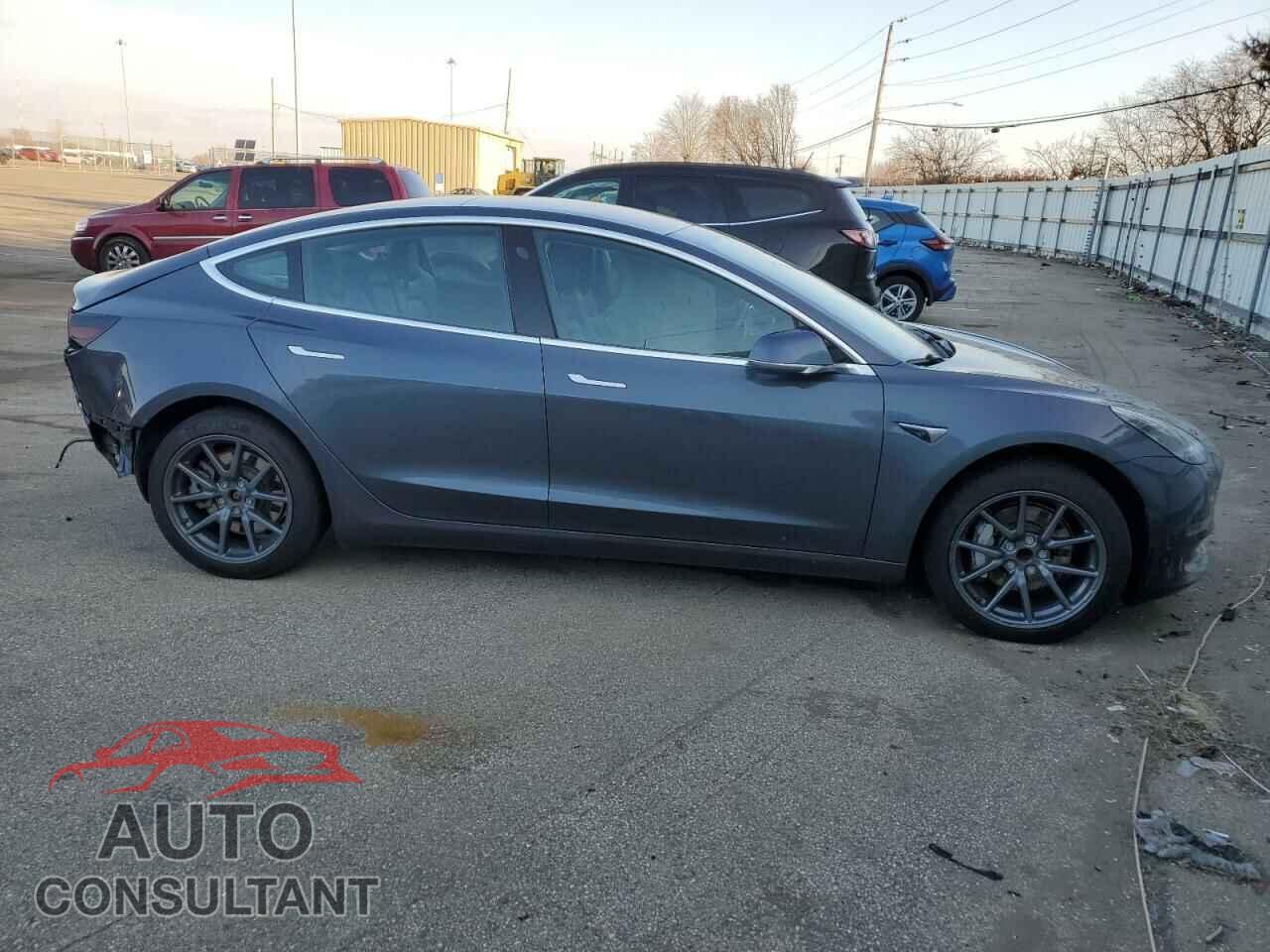 TESLA MODEL 3 2018 - 5YJ3E1EA7JF019038