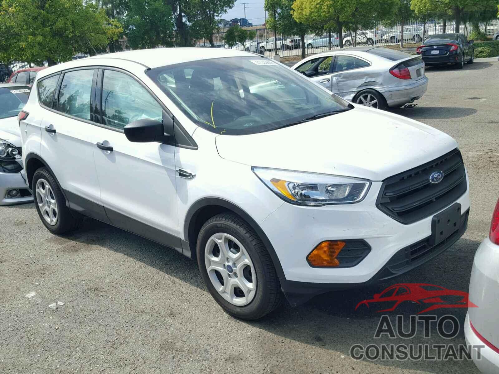 FORD ESCAPE 2017 - 1FMCU0F77HUC02470