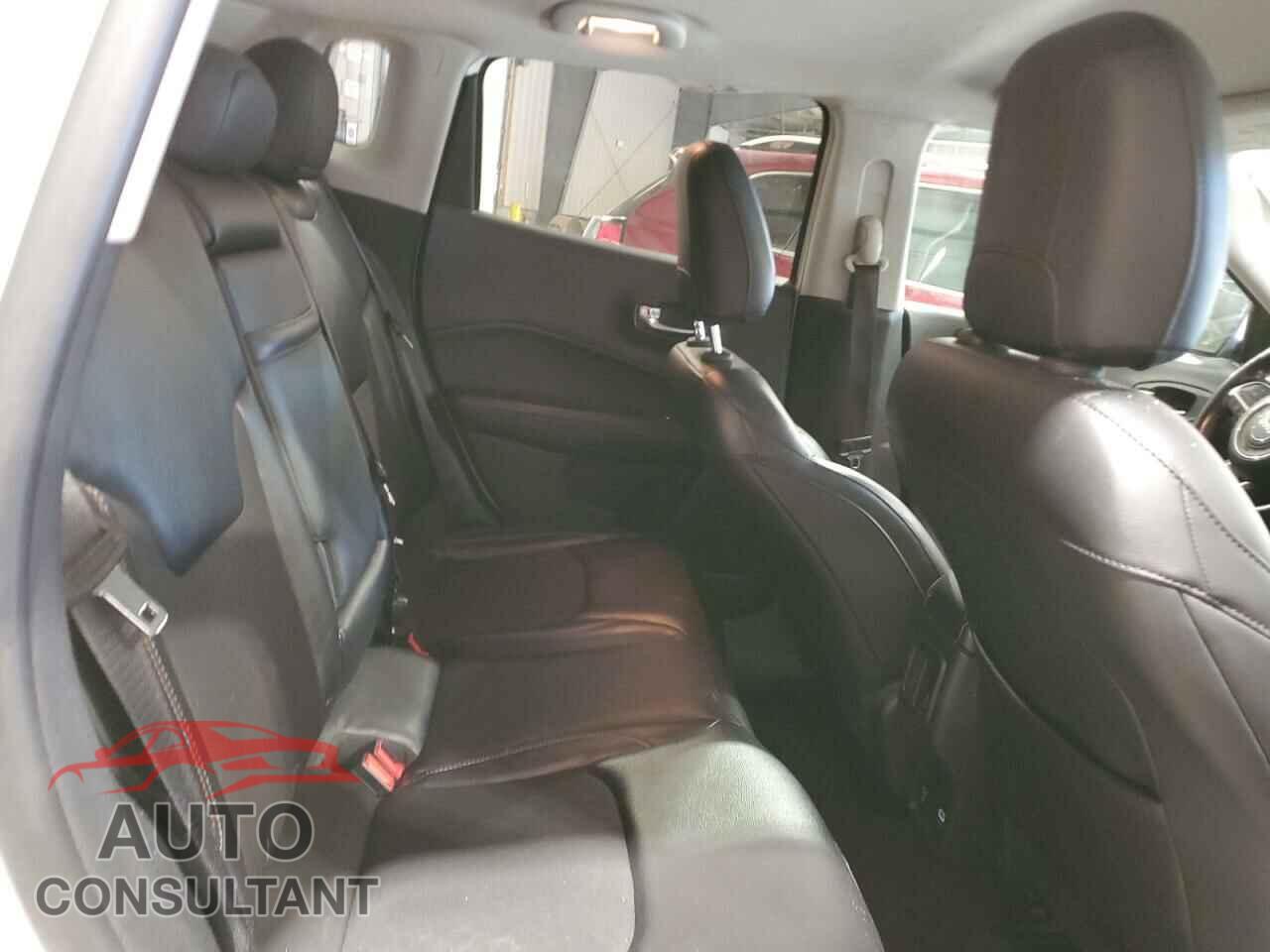JEEP COMPASS 2018 - 3C4NJDBBXJT255672