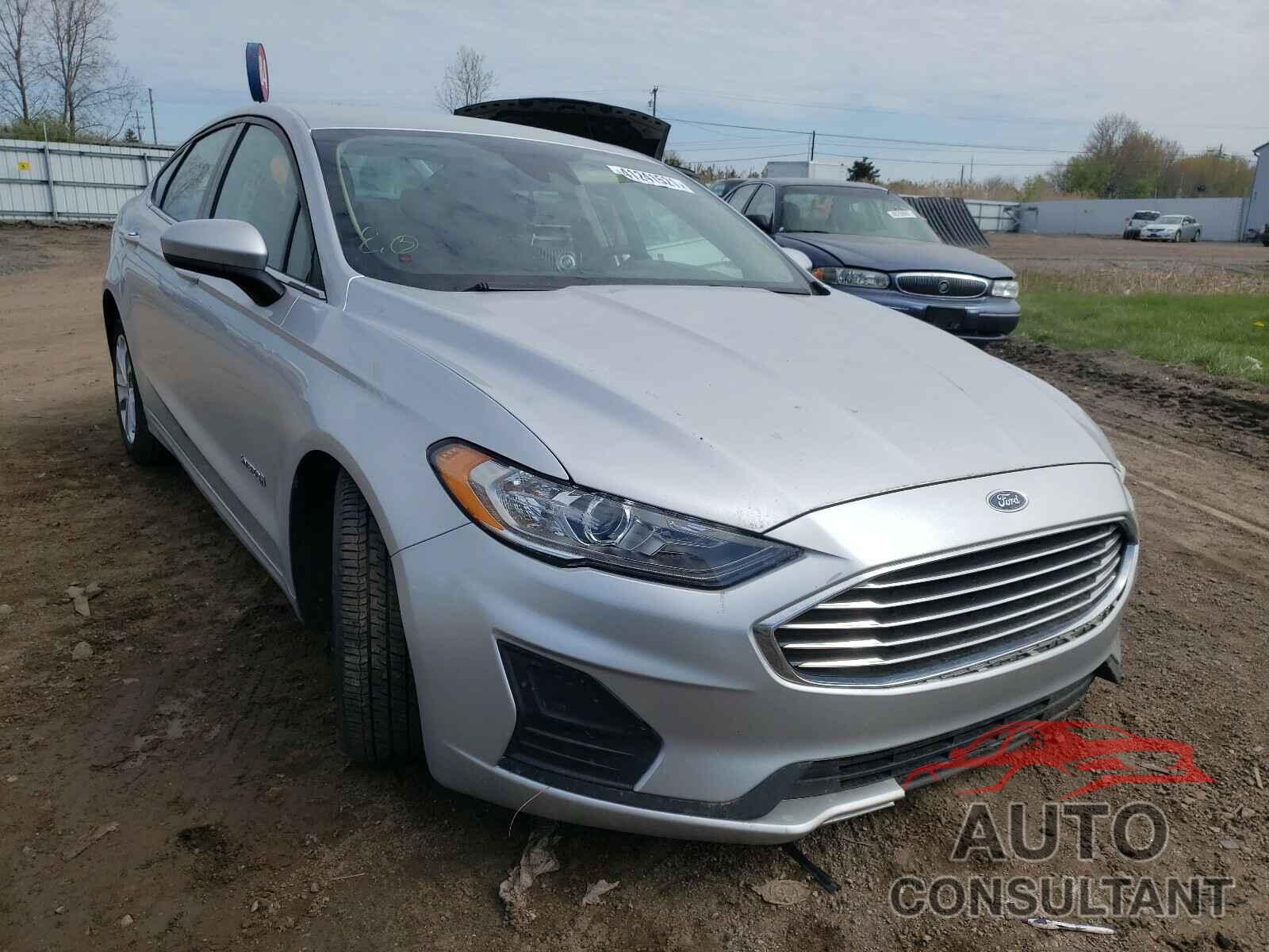 FORD FUSION 2019 - 3FA6P0LU8KR140973