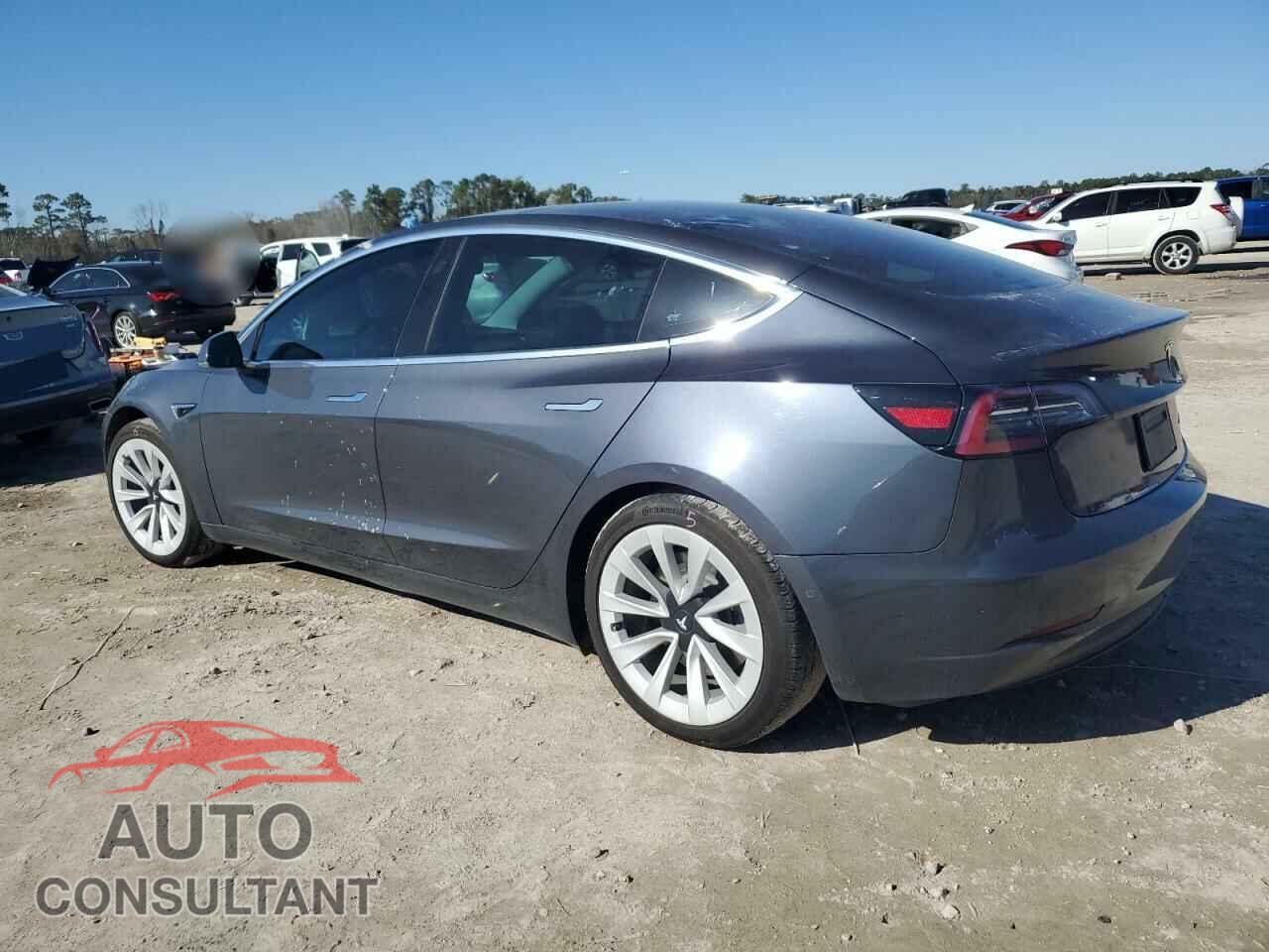 TESLA MODEL 3 2018 - 5YJ3E1EB4JF121180