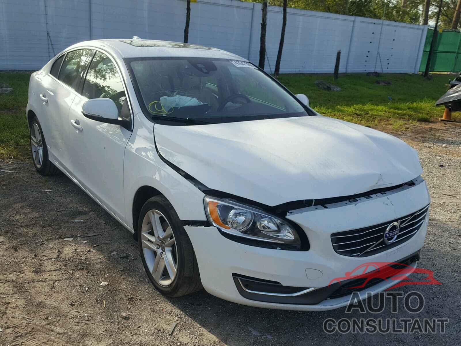 VOLVO S60 2015 - YV140MFK2F2337522