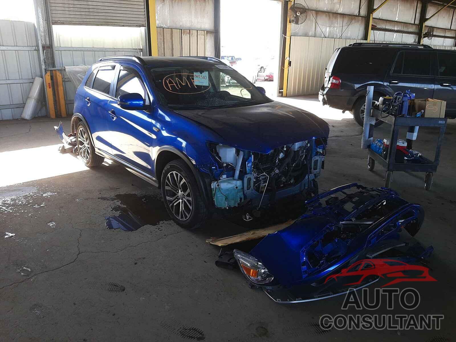 MITSUBISHI OUTLANDER 2018 - JA4AP4AW9JZ007899