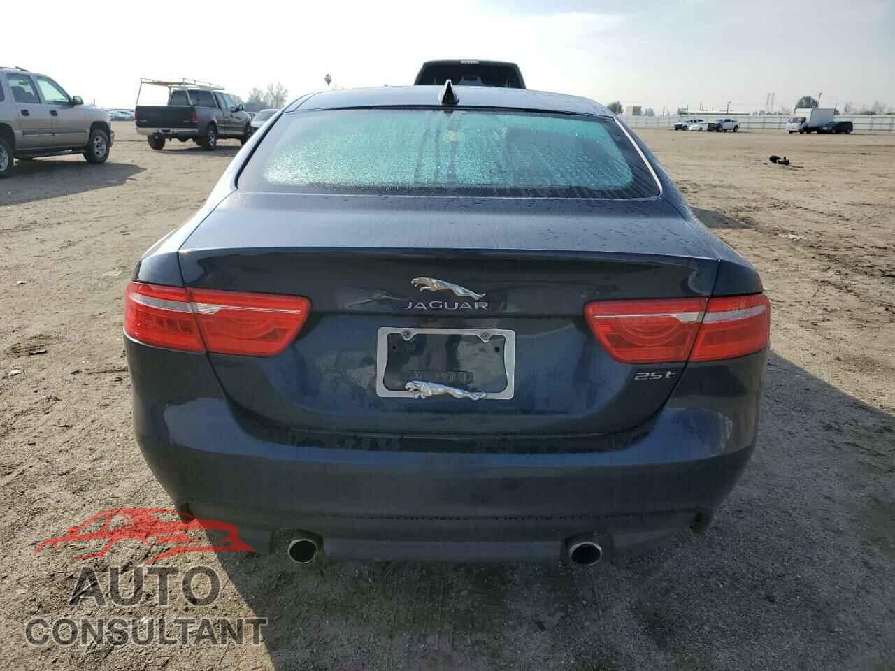 JAGUAR XE 2017 - SAJAR4BG2HA974016
