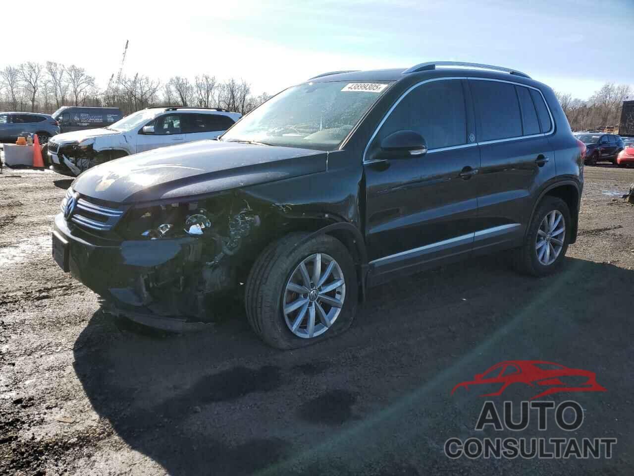 VOLKSWAGEN TIGUAN 2017 - WVGSV7AX1HK032546