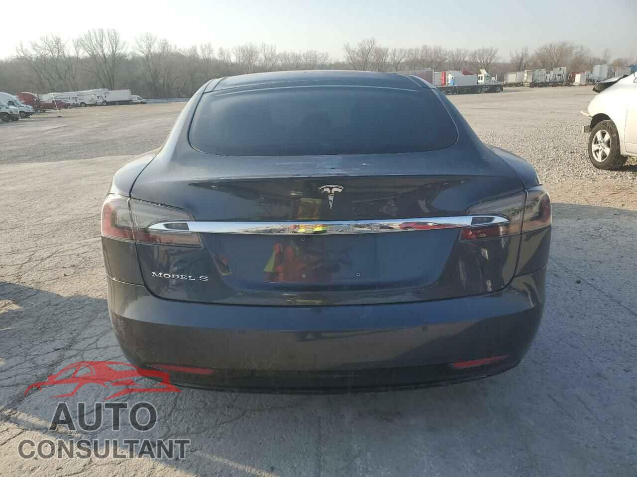 TESLA MODEL S 2016 - 5YJSA1E18GF144257