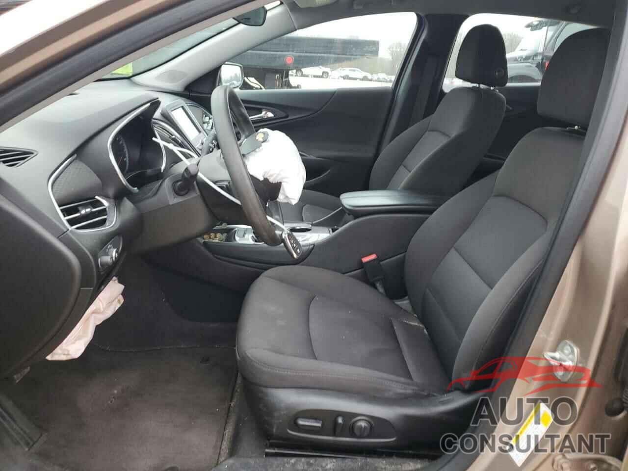 CHEVROLET MALIBU 2018 - 1G1ZD5ST0JF200450