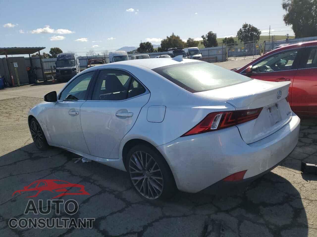 LEXUS IS 2015 - JTHBF1D20F5046205