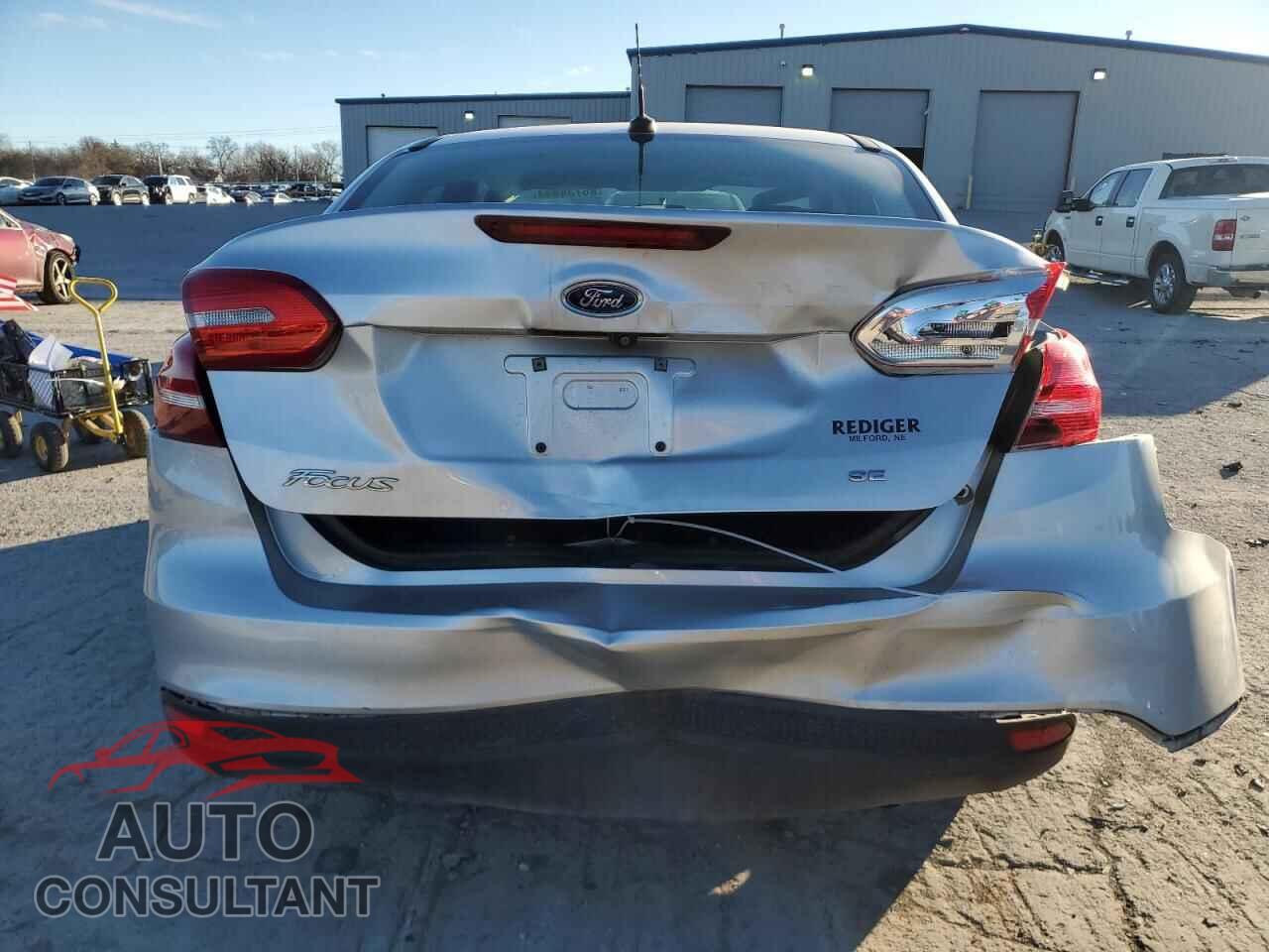 FORD FOCUS 2017 - 1FADP3F28HL315412