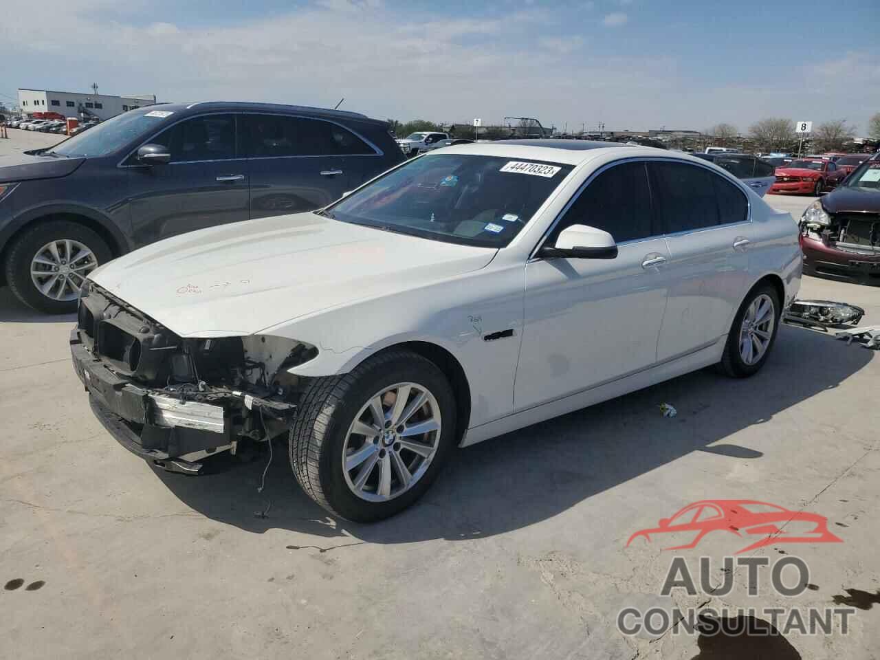 BMW 5 SERIES 2015 - WBA5A5C52FD524465