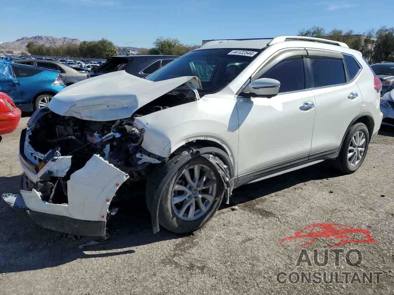 NISSAN ROGUE 2017 - KNMAT2MT3HP603510