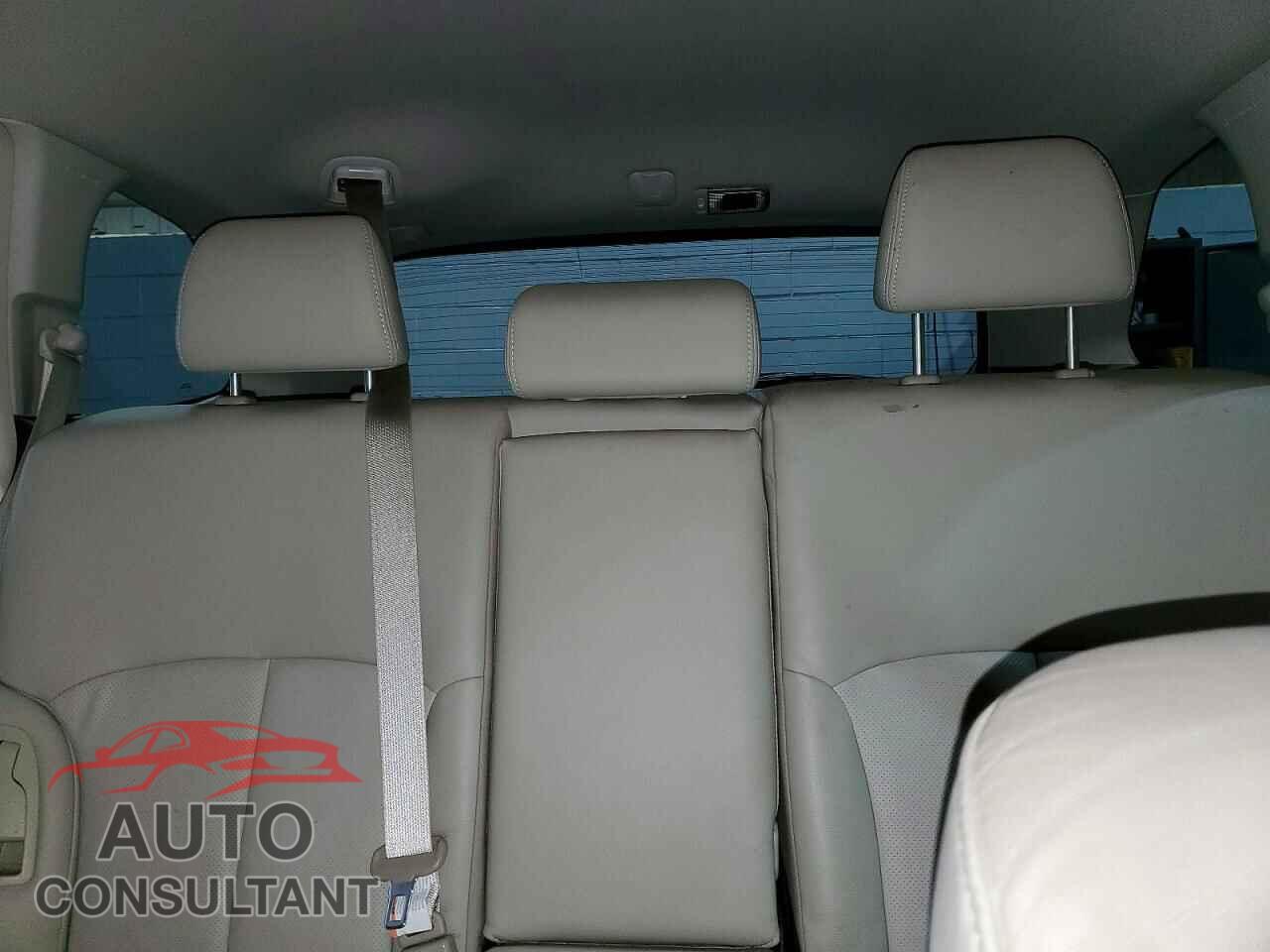 SUBARU OUTBACK 2013 - 4S4BRBLC8D3303415