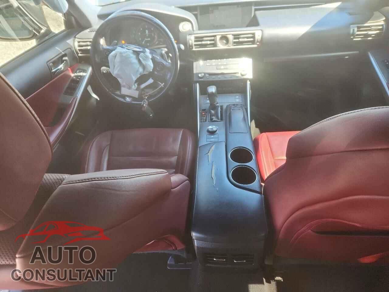 LEXUS IS 2015 - JTHBF1D22F5059070