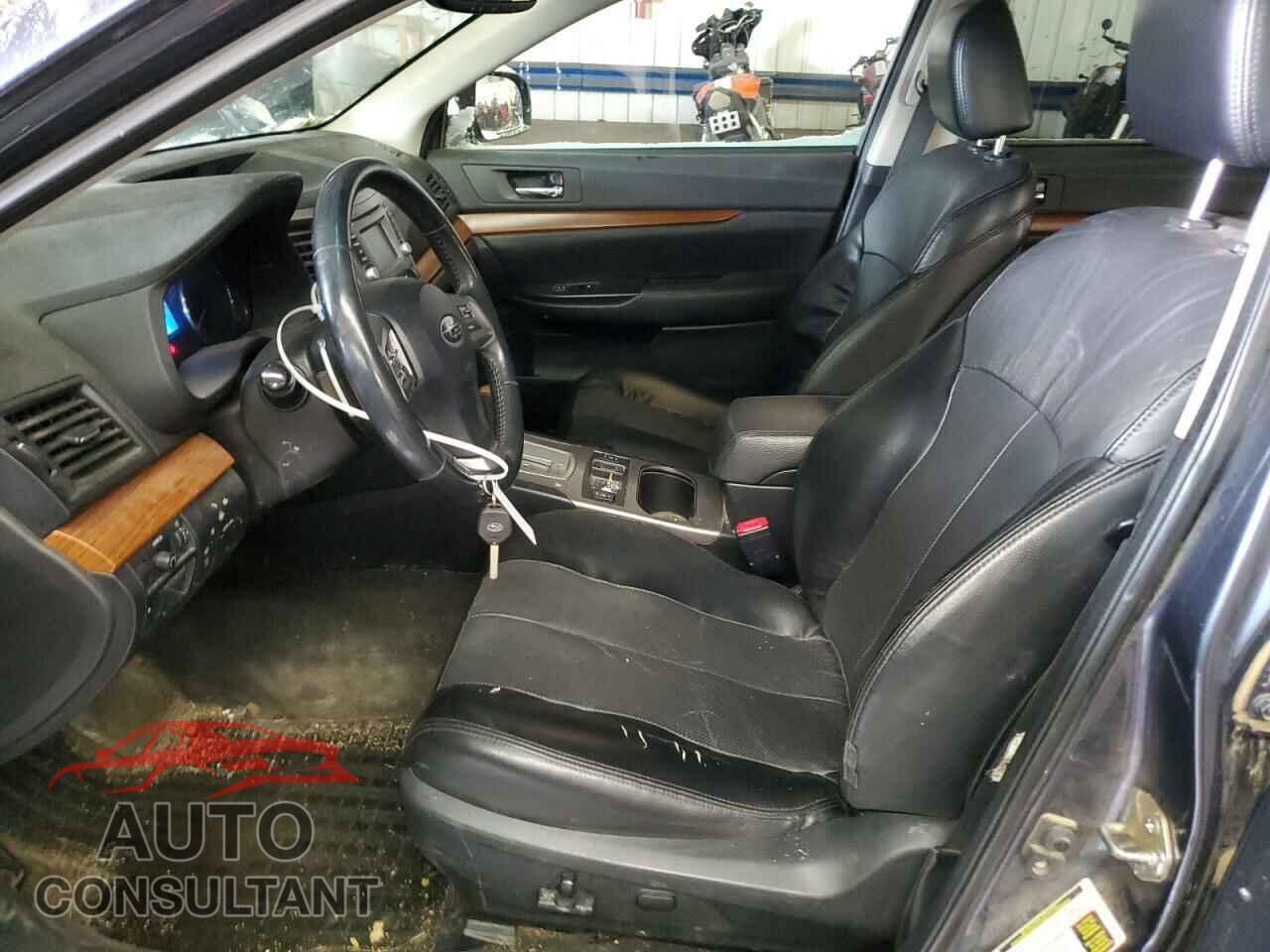 SUBARU OUTBACK 2014 - 4S4BRBLC9E3299067