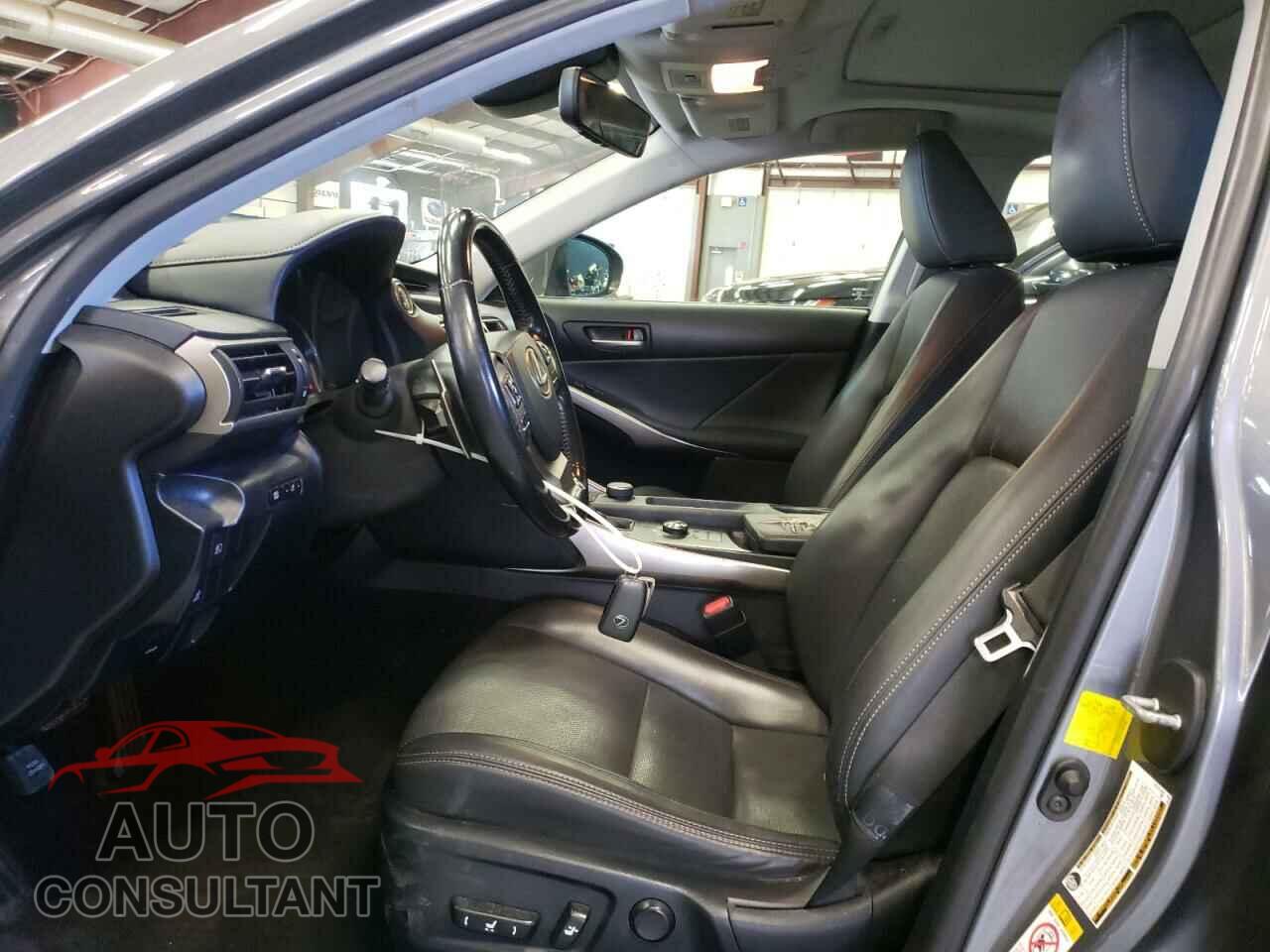 LEXUS IS 2017 - JTHCM1D23H5015446