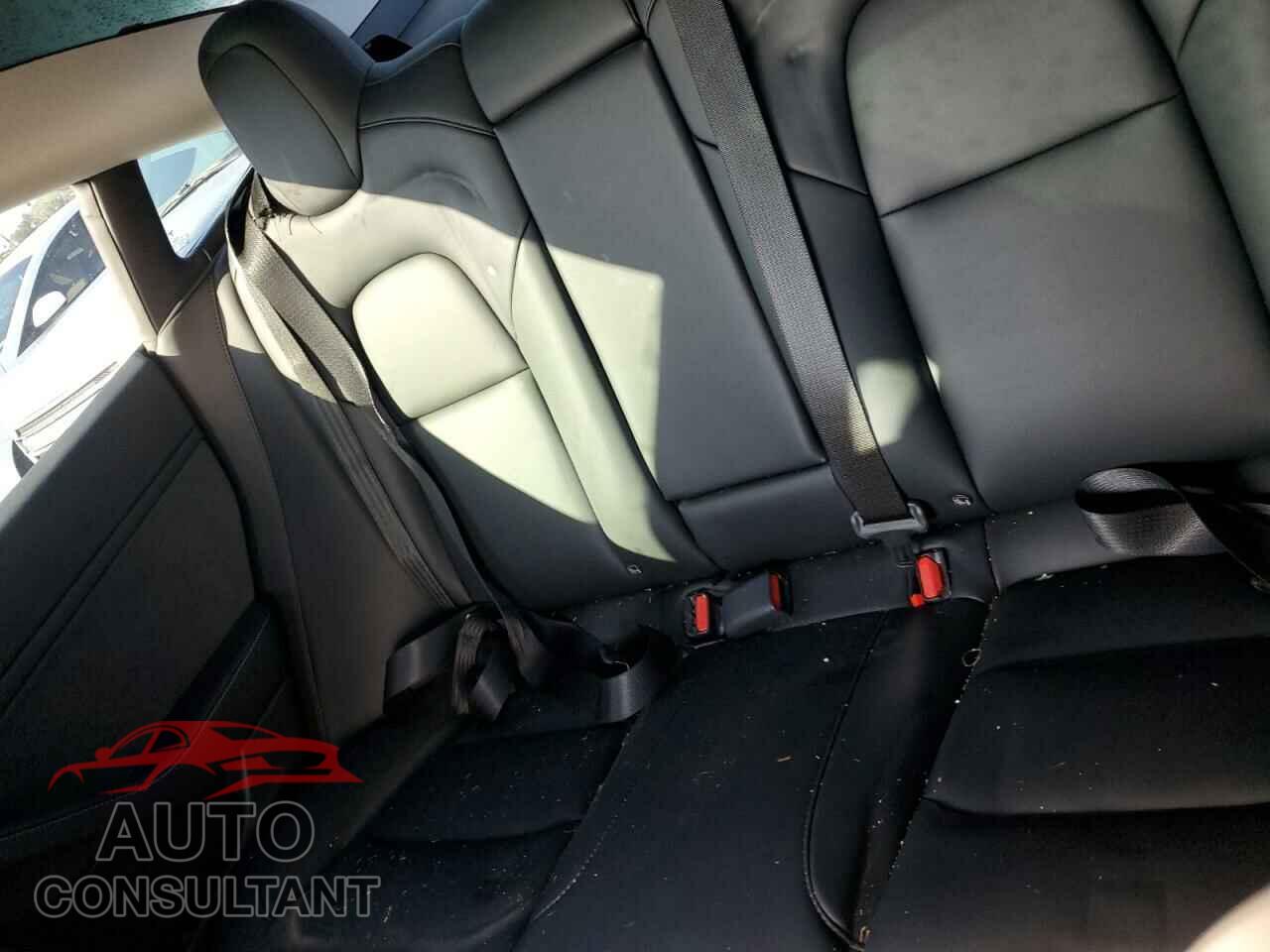 TESLA MODEL 3 2023 - 5YJ3E1EA5PF570805