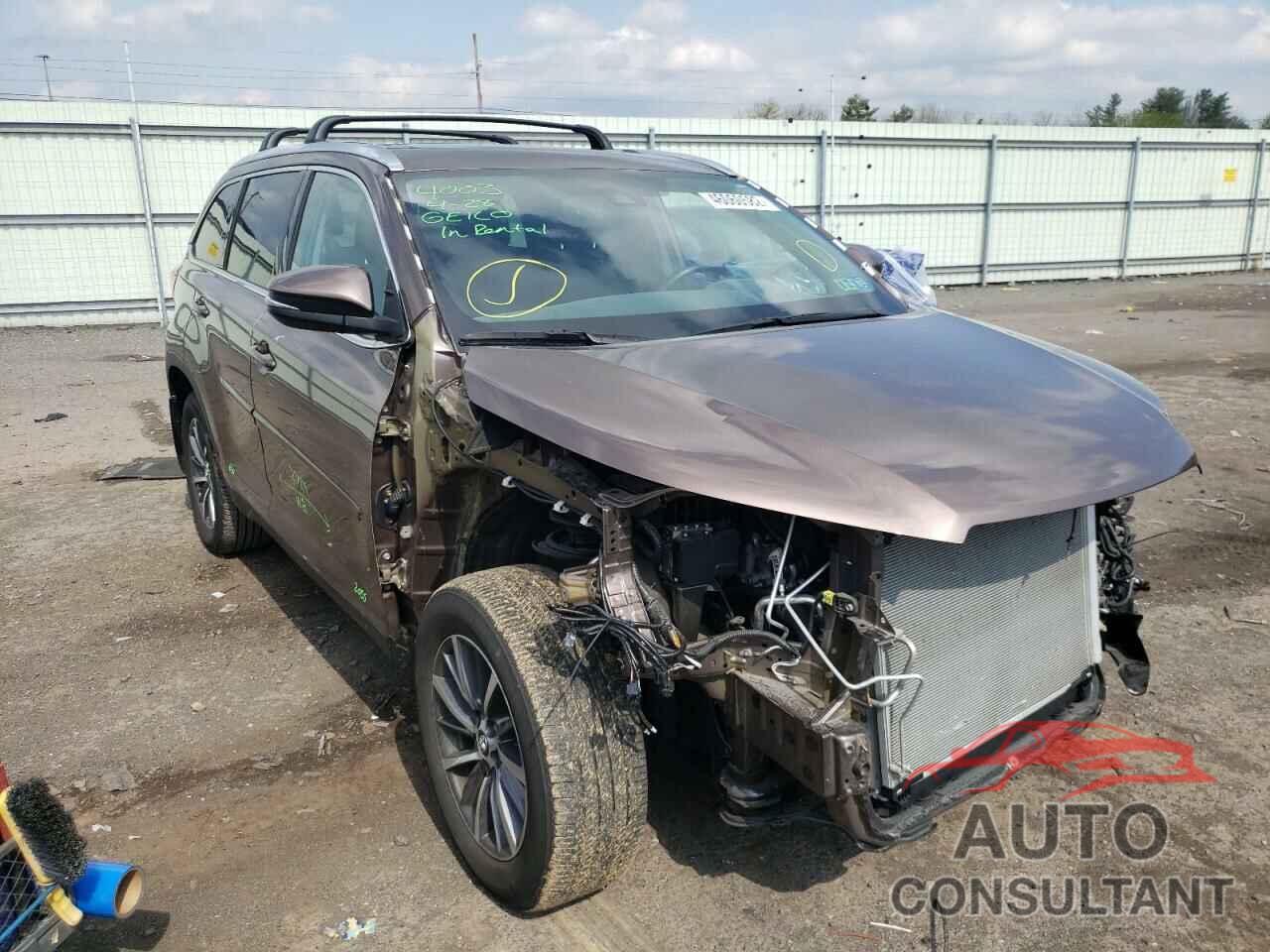 TOYOTA HIGHLANDER 2019 - 5TDJZRFH4KS723247