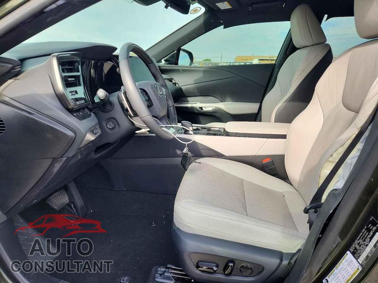 LEXUS UNKNOWN 2024 - 2T2BBMCA4RC061820