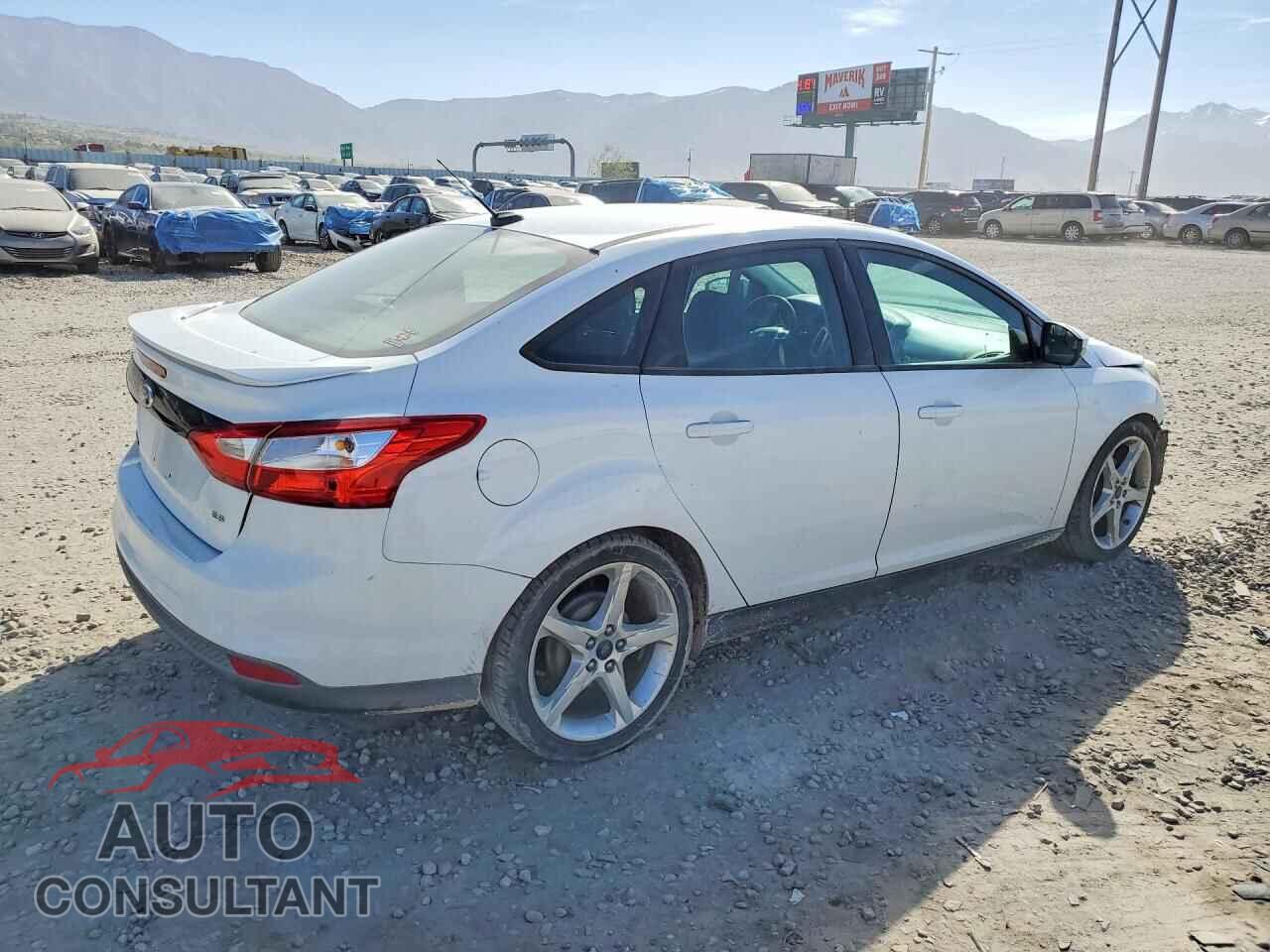 FORD FOCUS 2014 - 1FADP3F21EL200226