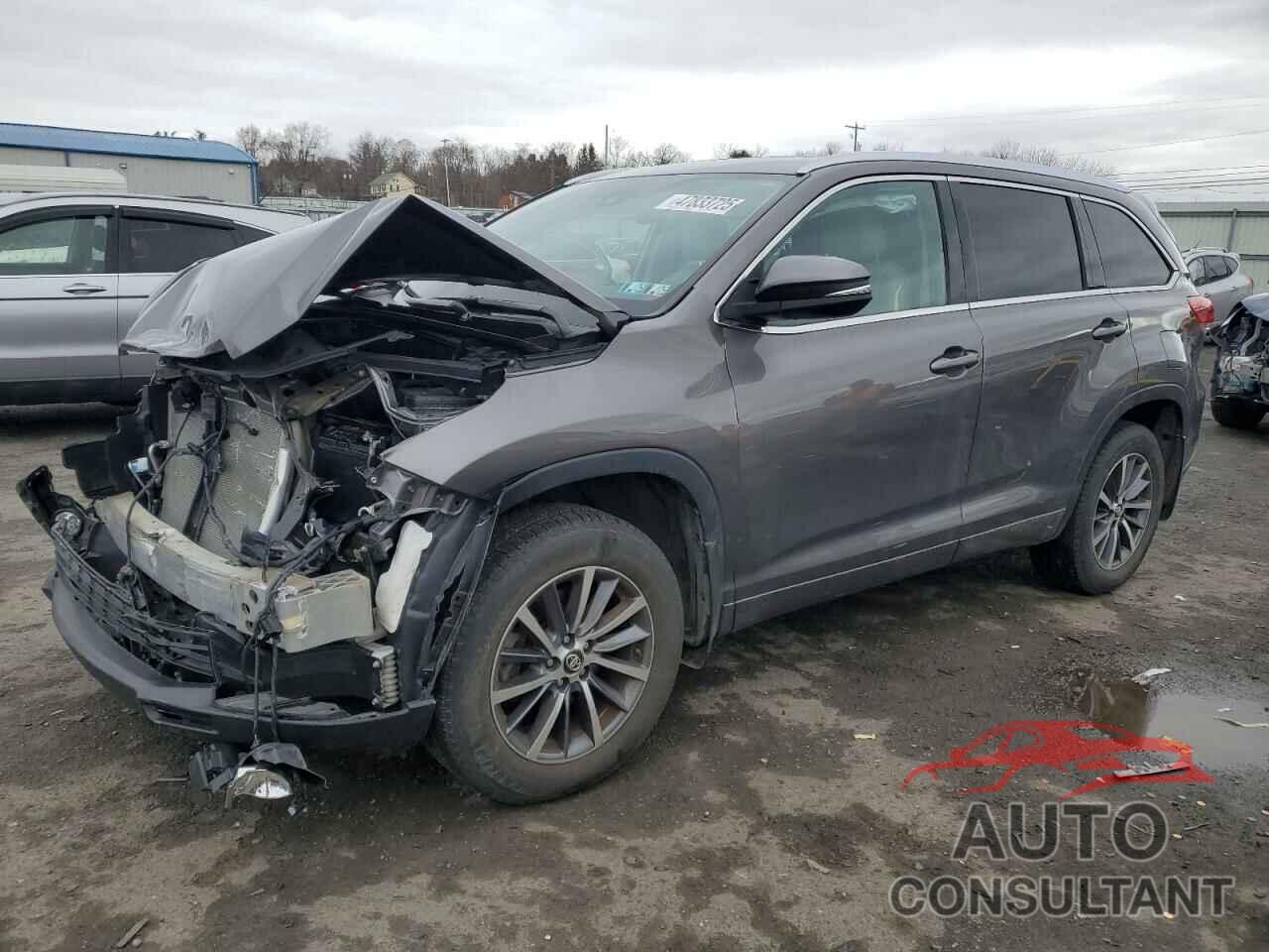 TOYOTA HIGHLANDER 2018 - 5TDJZRFH8JS881301
