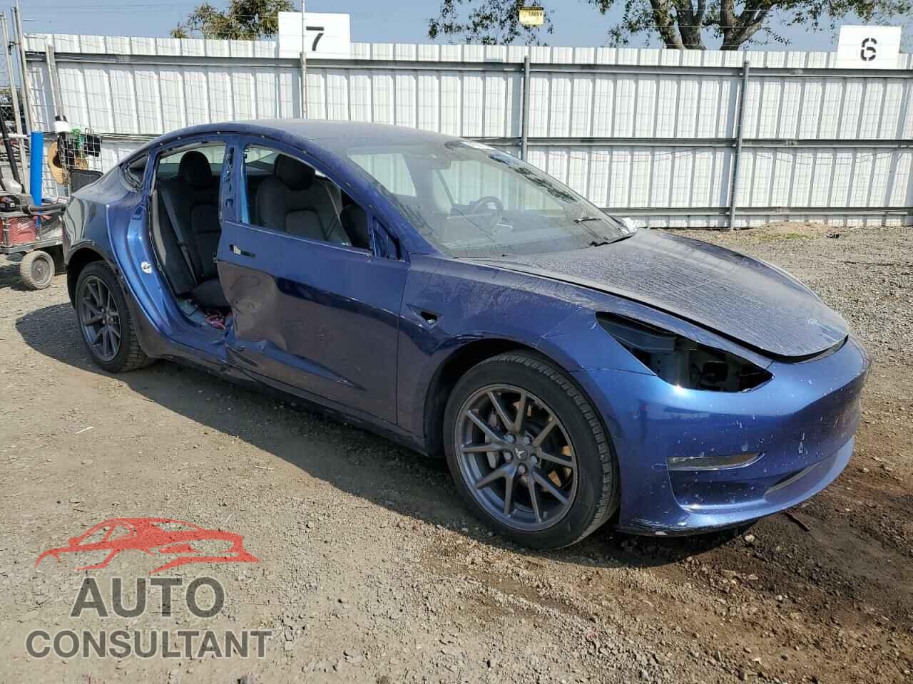 TESLA MODEL 3 2018 - 5YJ3E1EA8JF077997