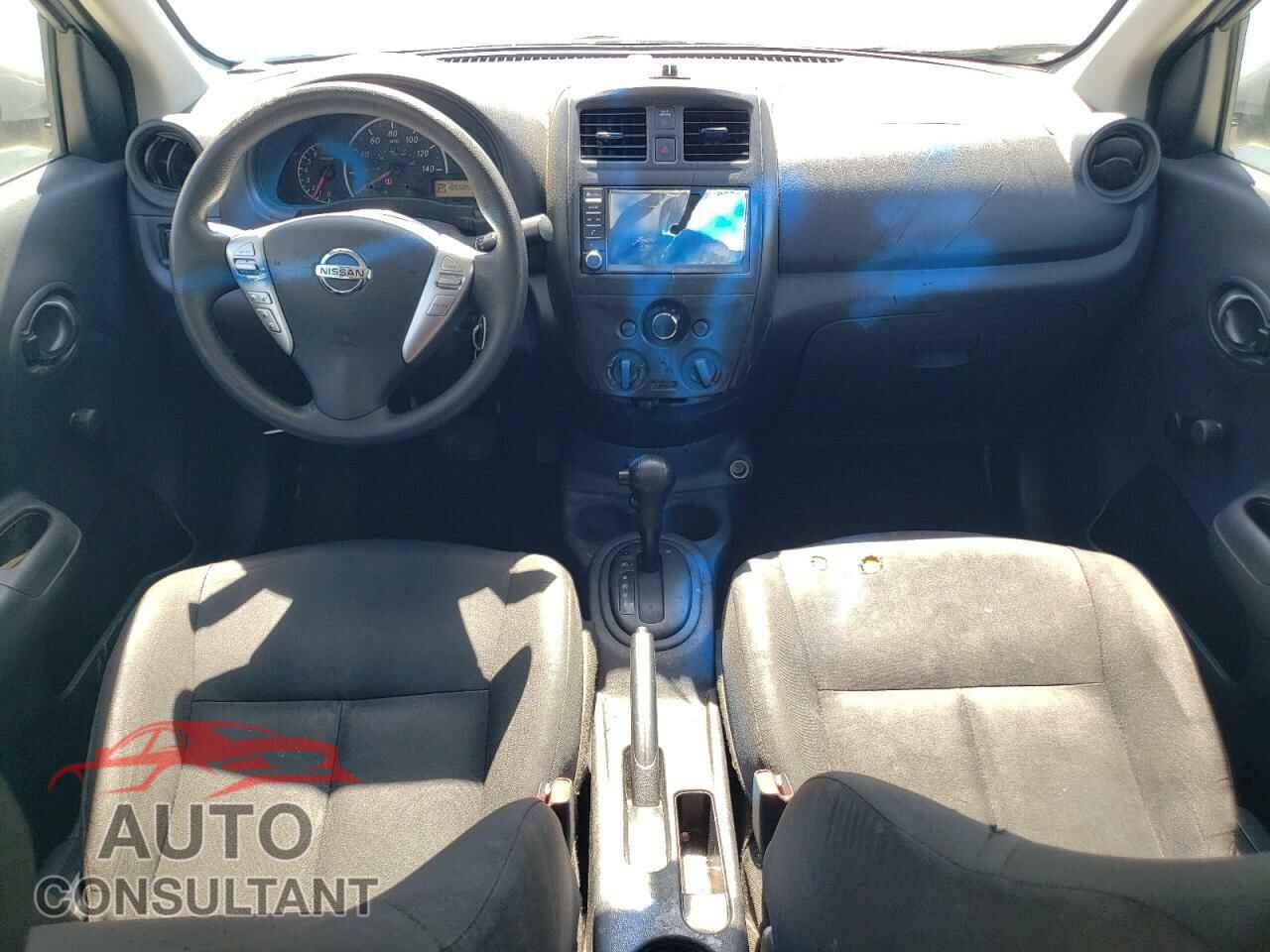 NISSAN VERSA 2019 - 3N1CN7AP3KL860793