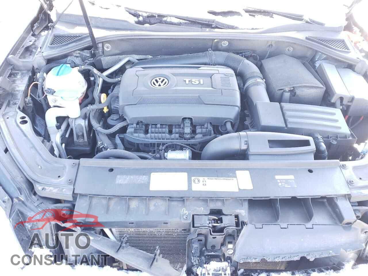 VOLKSWAGEN PASSAT 2017 - 1VWBT7A31HC002011