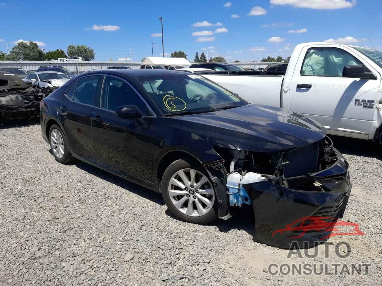 TOYOTA CAMRY 2018 - 4T1B11HK4JU663921