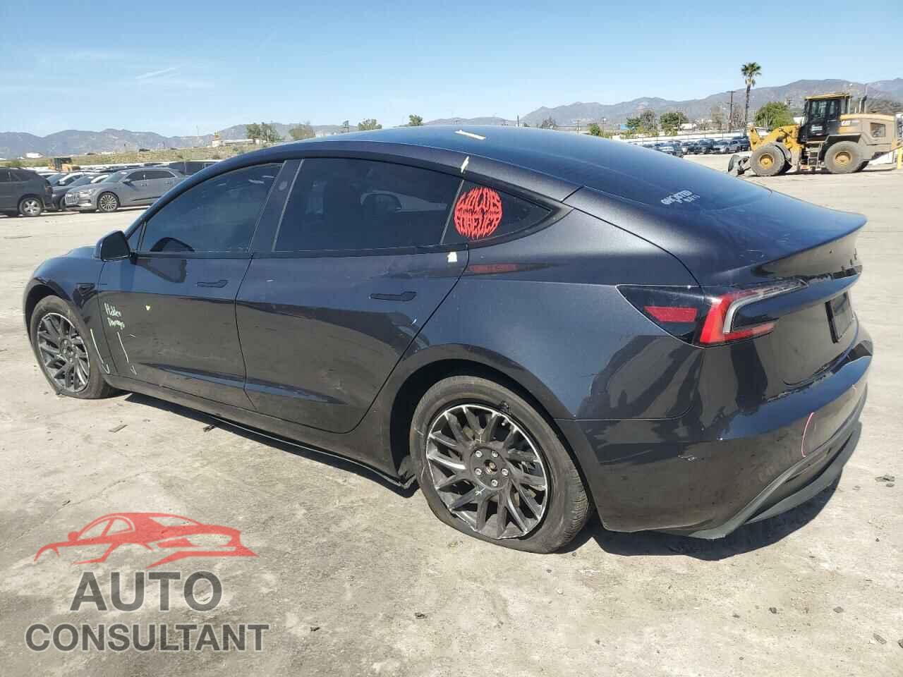 TESLA MODEL 3 2024 - 5YJ3E1EA3RF862424