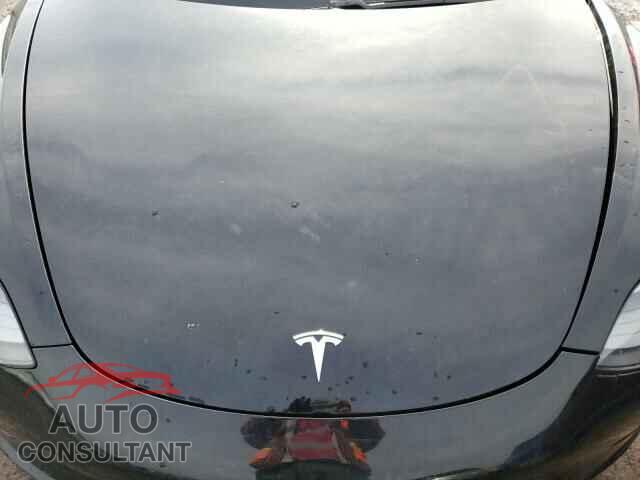 TESLA MODEL 3 2021 - 5YJ3E1EB2MF915728