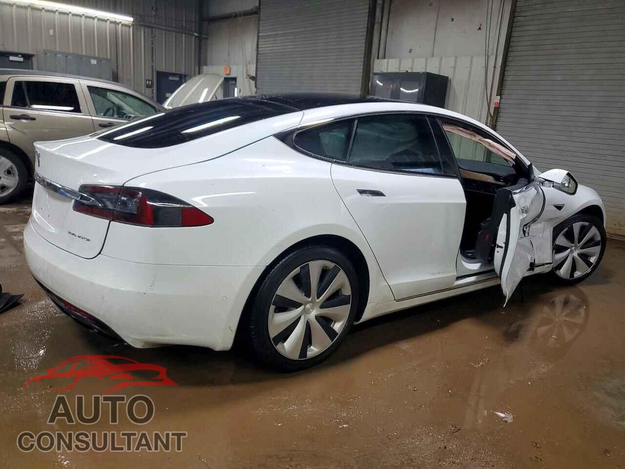 TESLA MODEL S 2020 - 5YJSA1E2XLF403317