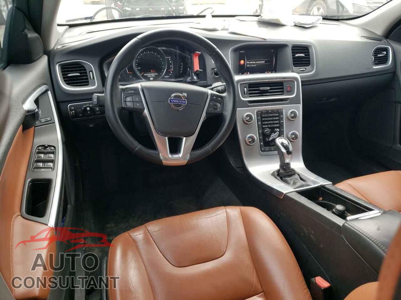 VOLVO S60 2017 - LYV402TK7HB195555