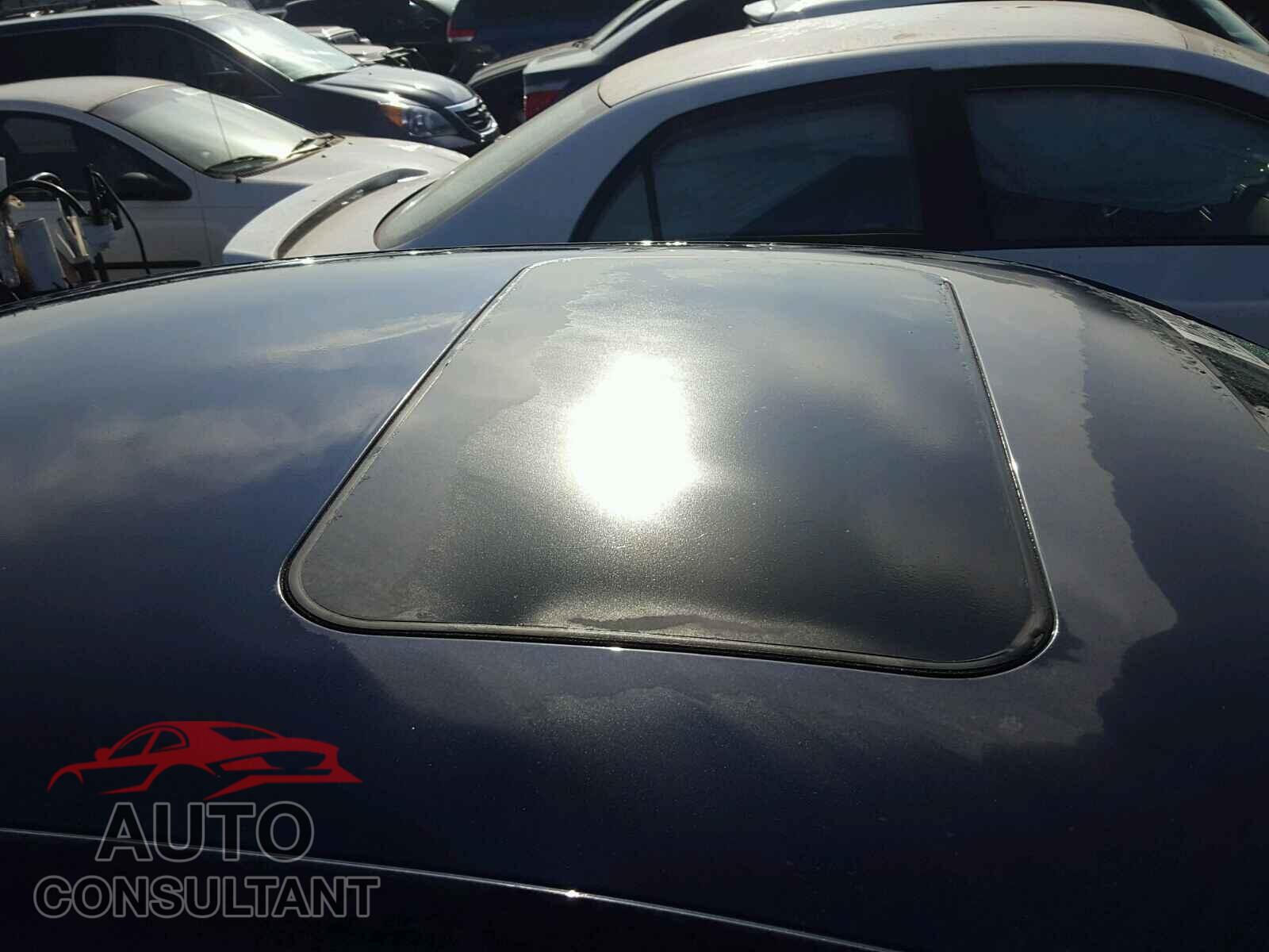 VOLKSWAGEN PASSAT 2015 - 1VWBV7A30FC056021