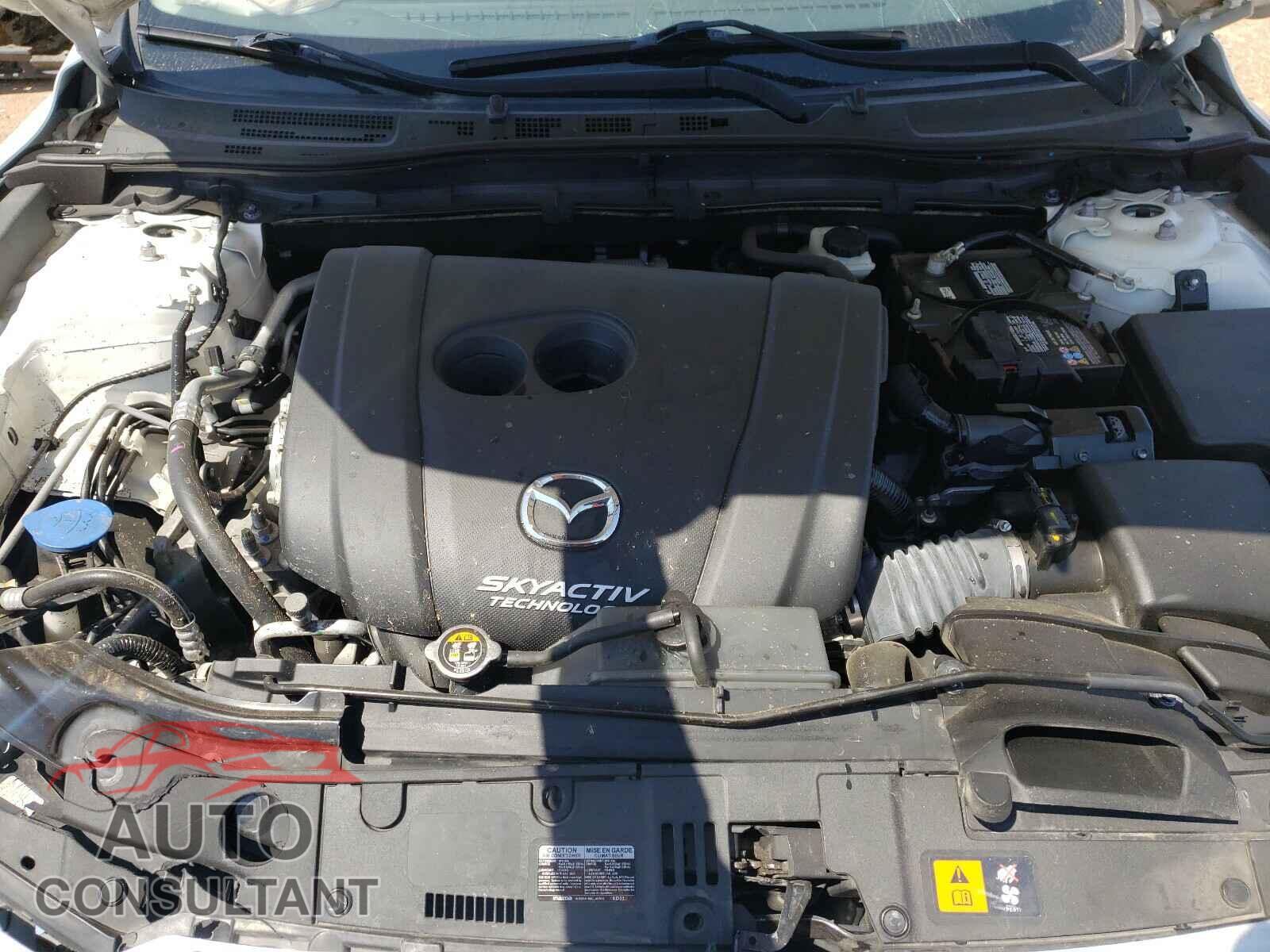 MAZDA 3 2017 - 3MZBN1U7XHM103858