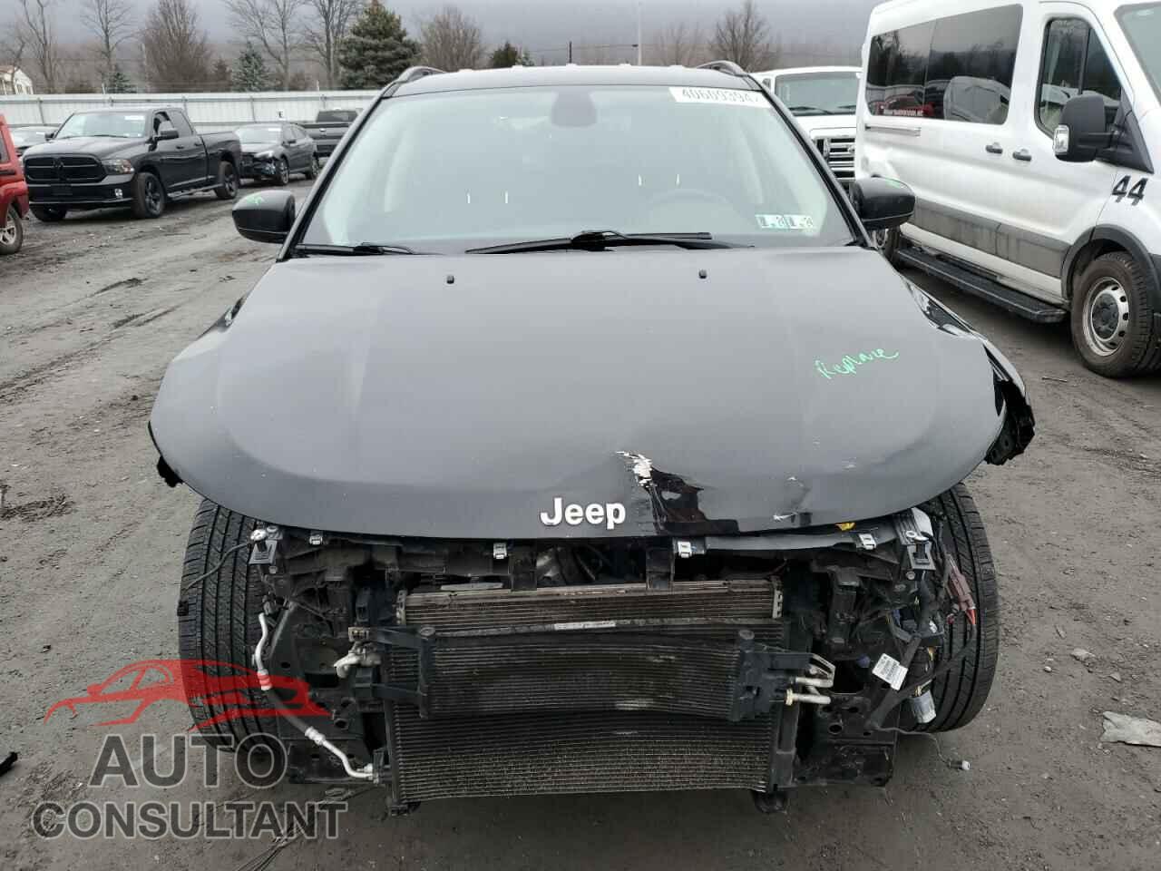 JEEP COMPASS 2018 - 3C4NJDBB7JT282845