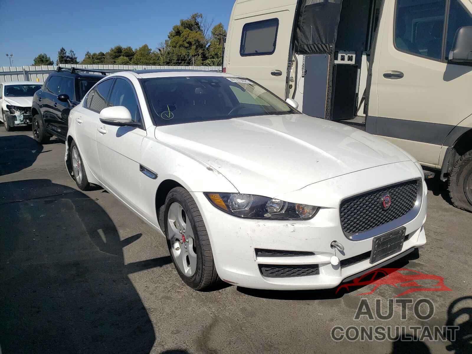 JAGUAR XE 2018 - SAJAR4FX8JCP33579