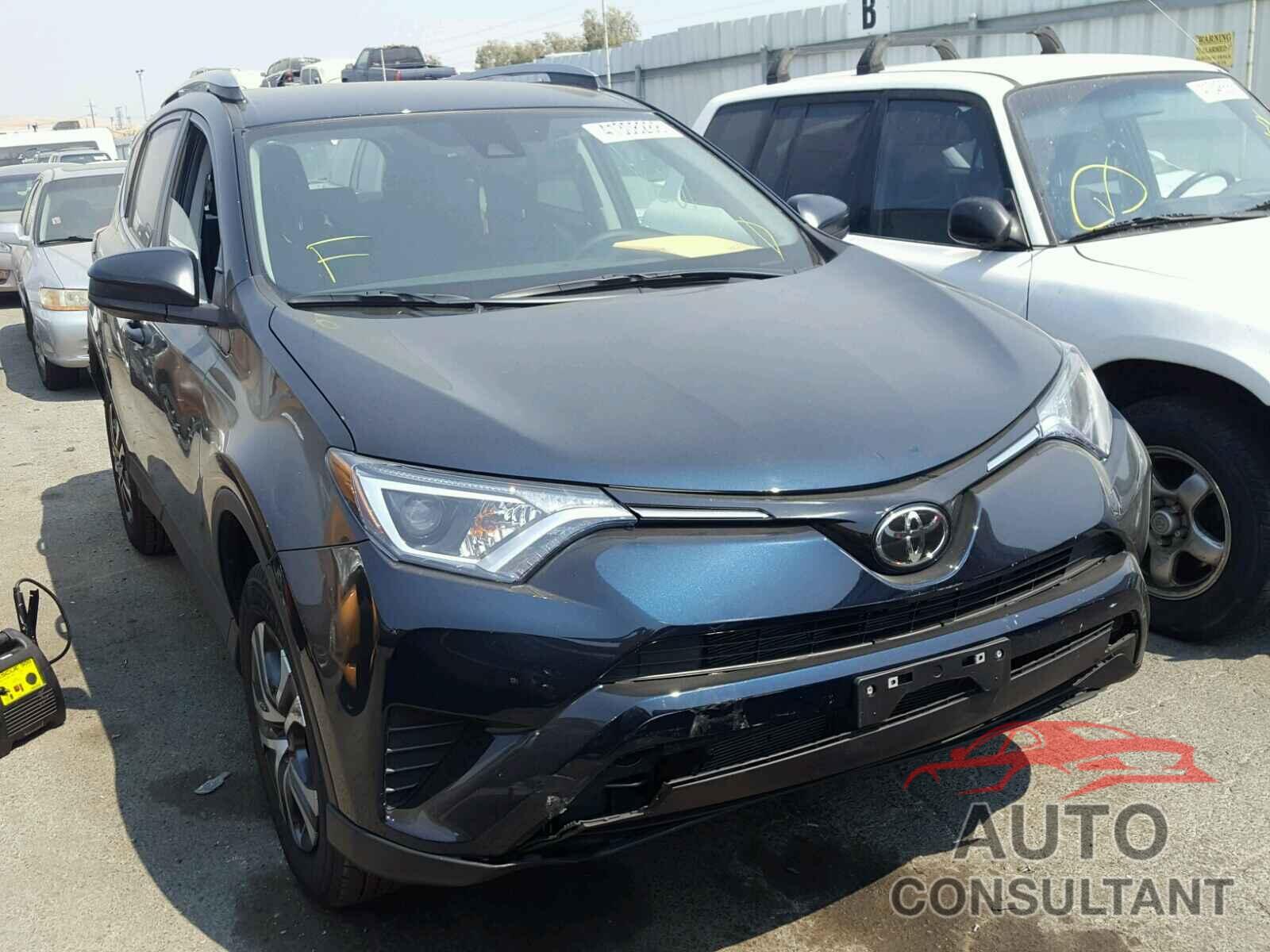 TOYOTA RAV4 LE 2018 - 2T3ZFREV9JW451472