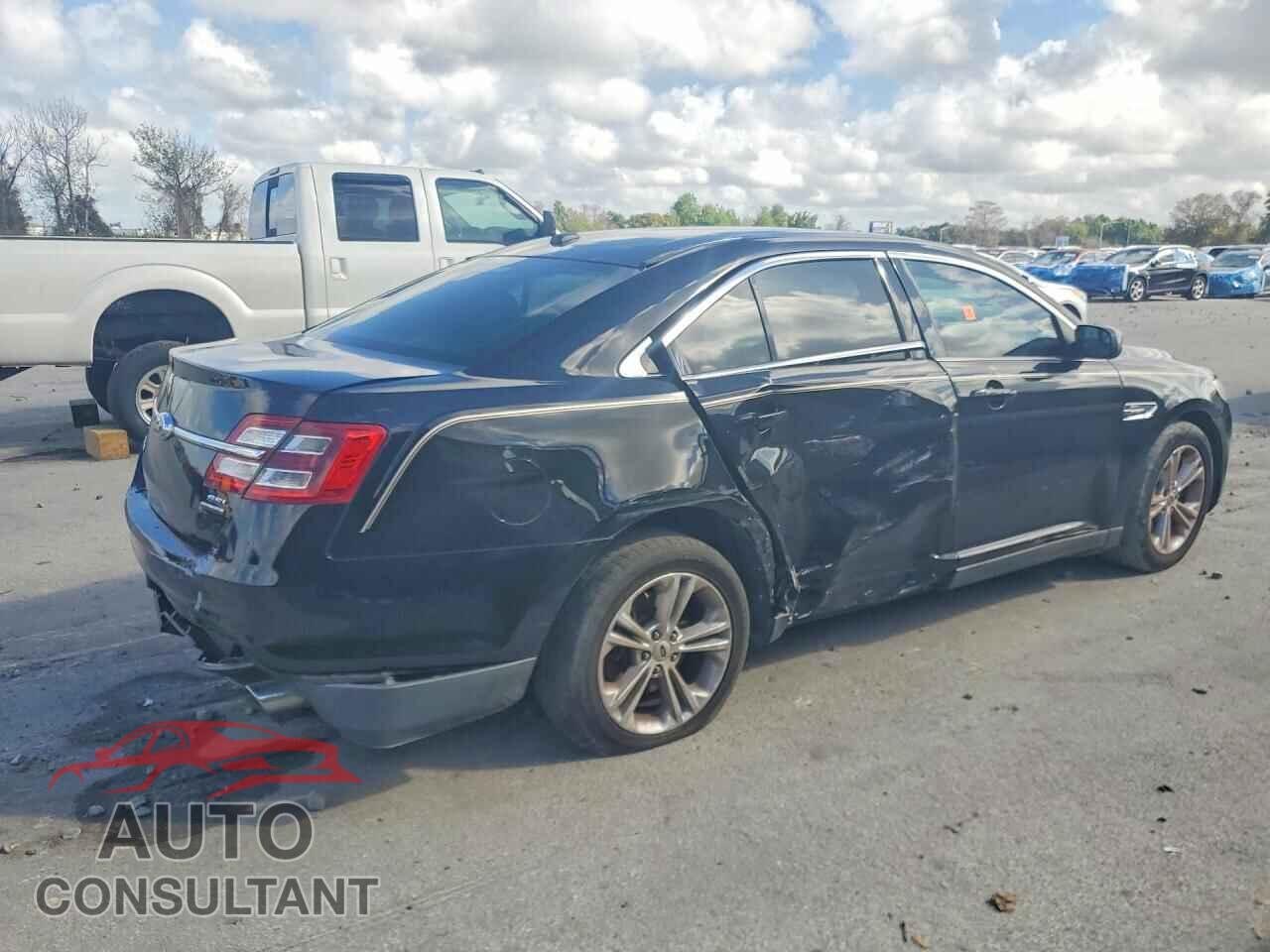 FORD TAURUS 2017 - 1FAHP2E83HG112020