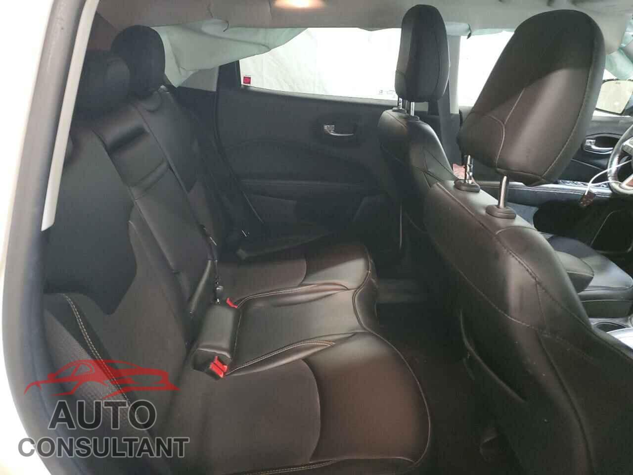 JEEP COMPASS 2020 - 3C4NJDBB9LT116880