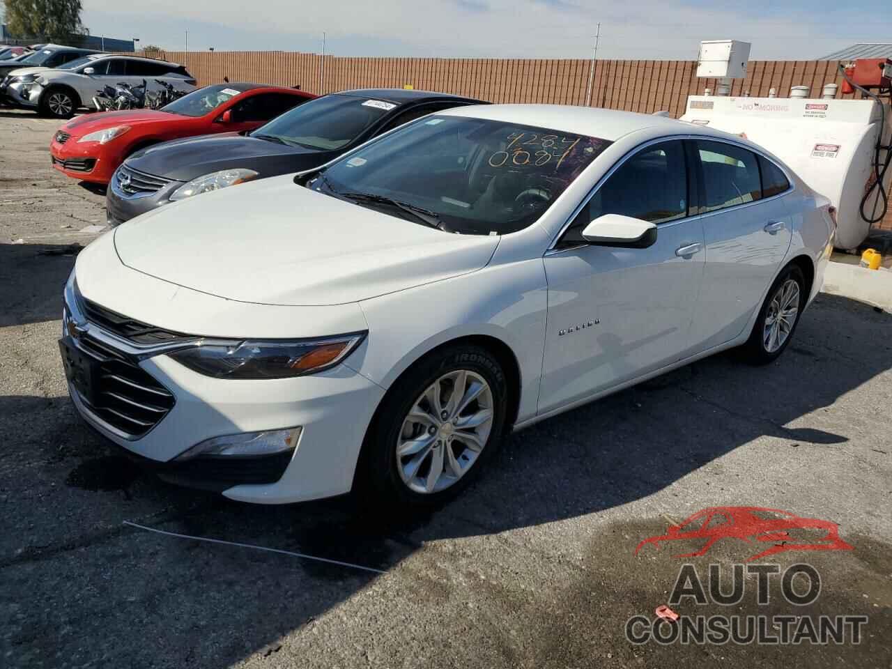 CHEVROLET MALIBU 2021 - 1G1ZD5ST3MF065758