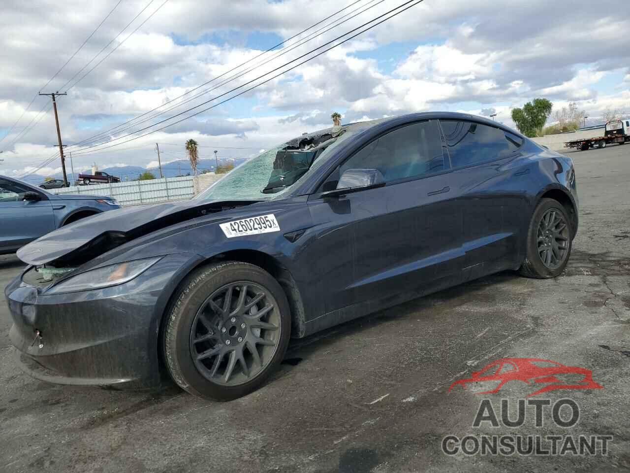 TESLA MODEL 3 2024 - 5YJ3E1EA1RF846836