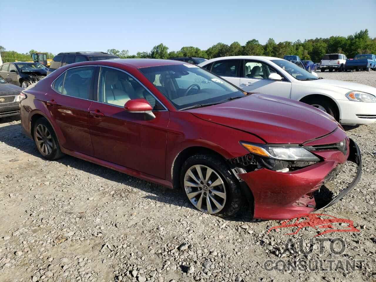 TOYOTA CAMRY 2018 - 4T1B11HK1JU662581