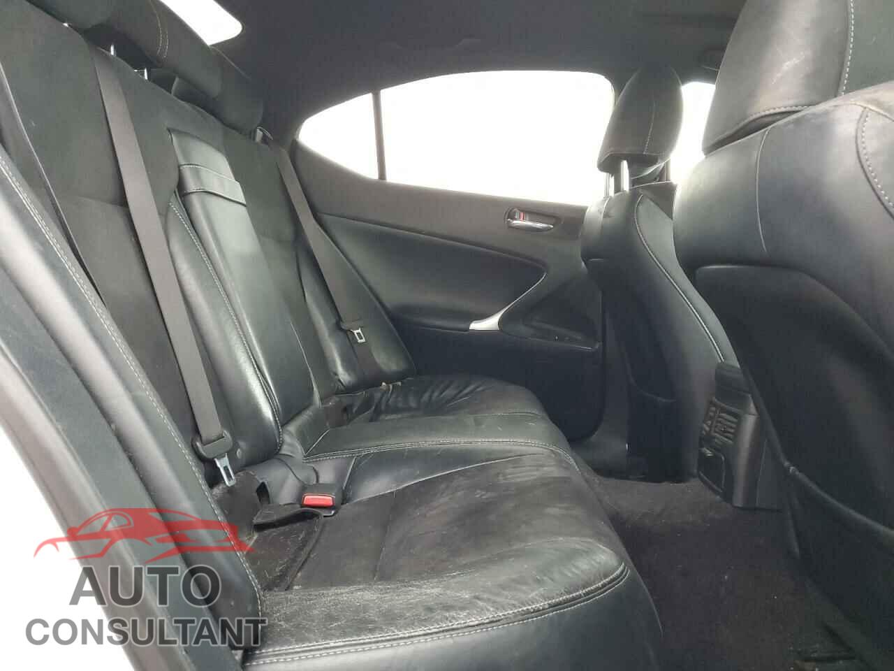 LEXUS IS 2012 - JTHBE5C24C5030077