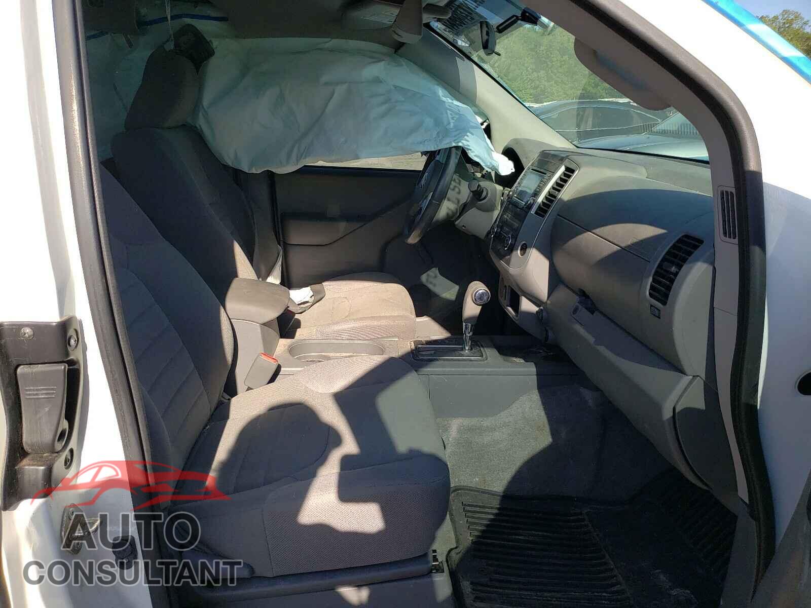 NISSAN FRONTIER 2018 - 1N6BD0CT2JN759947