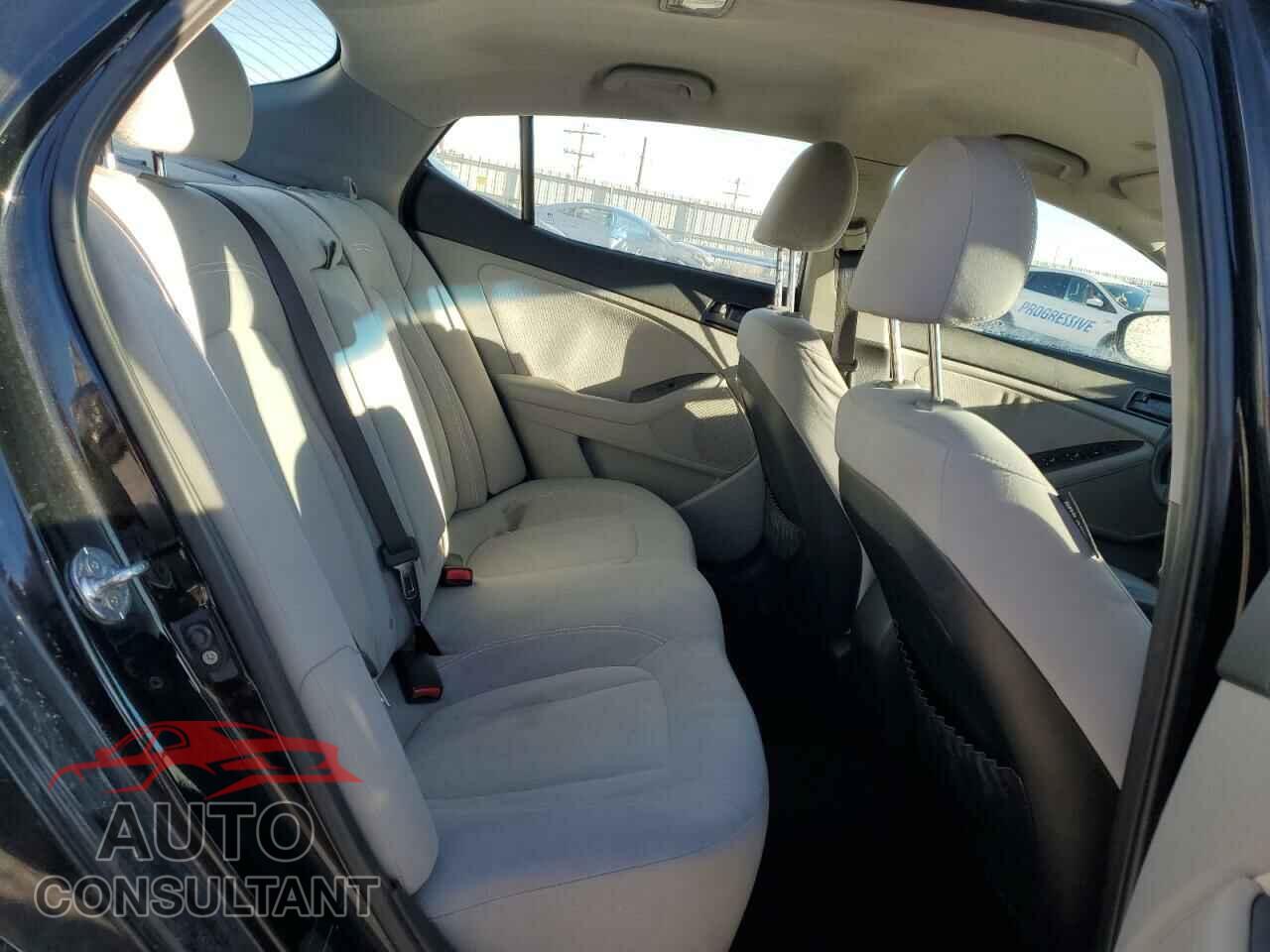 KIA OPTIMA 2011 - KNAGM4A73B5096571