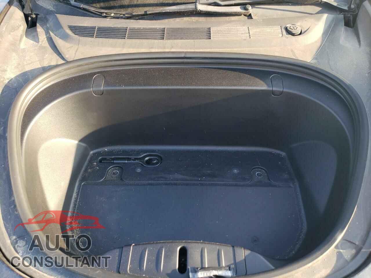 TESLA MODEL 3 2019 - 5YJ3E1EA9KF417076