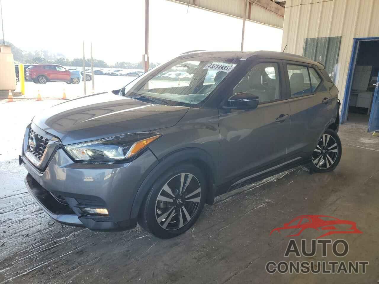 NISSAN KICKS 2018 - 3N1CP5CU6JL520859