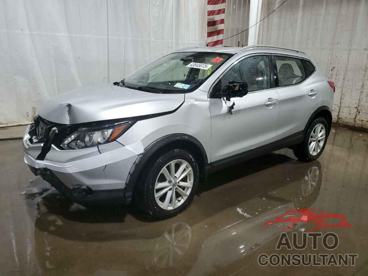 NISSAN ROGUE 2018 - JN1BJ1CR5JW289366